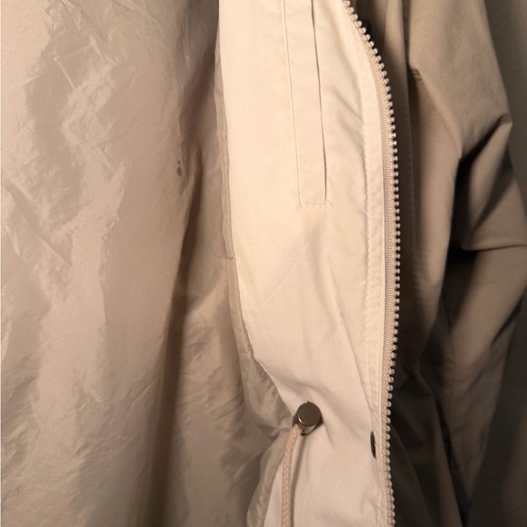 London Fog Women's Cream rain jacket size Large - Picture 8 of 10